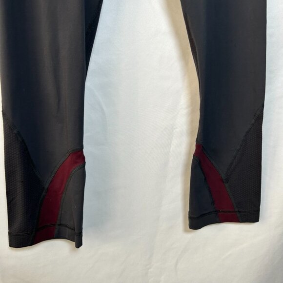 Lululemon Run: Inspire‎ Crop II Deep Coal/ Bordeaux Drama/ Pretty Pink - Picture 8 of 12